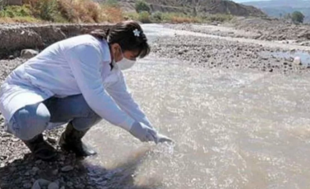 Vecinos de Jáchal disconformes con el Gobierno por la falta de controles al agua